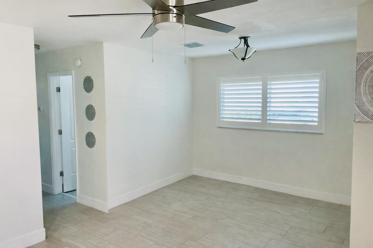 2100 Northeast 38th Street, Unit 142 Lighthouse Point, FL 33064 - Photo 13 of 42 Dining Area or Office