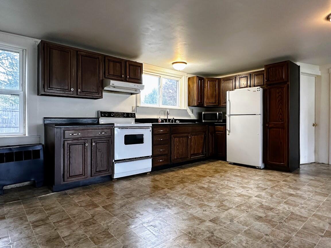 16 Plymouth Road Carmel, ME 04419 - Photo 6 of 37 IMG_3089