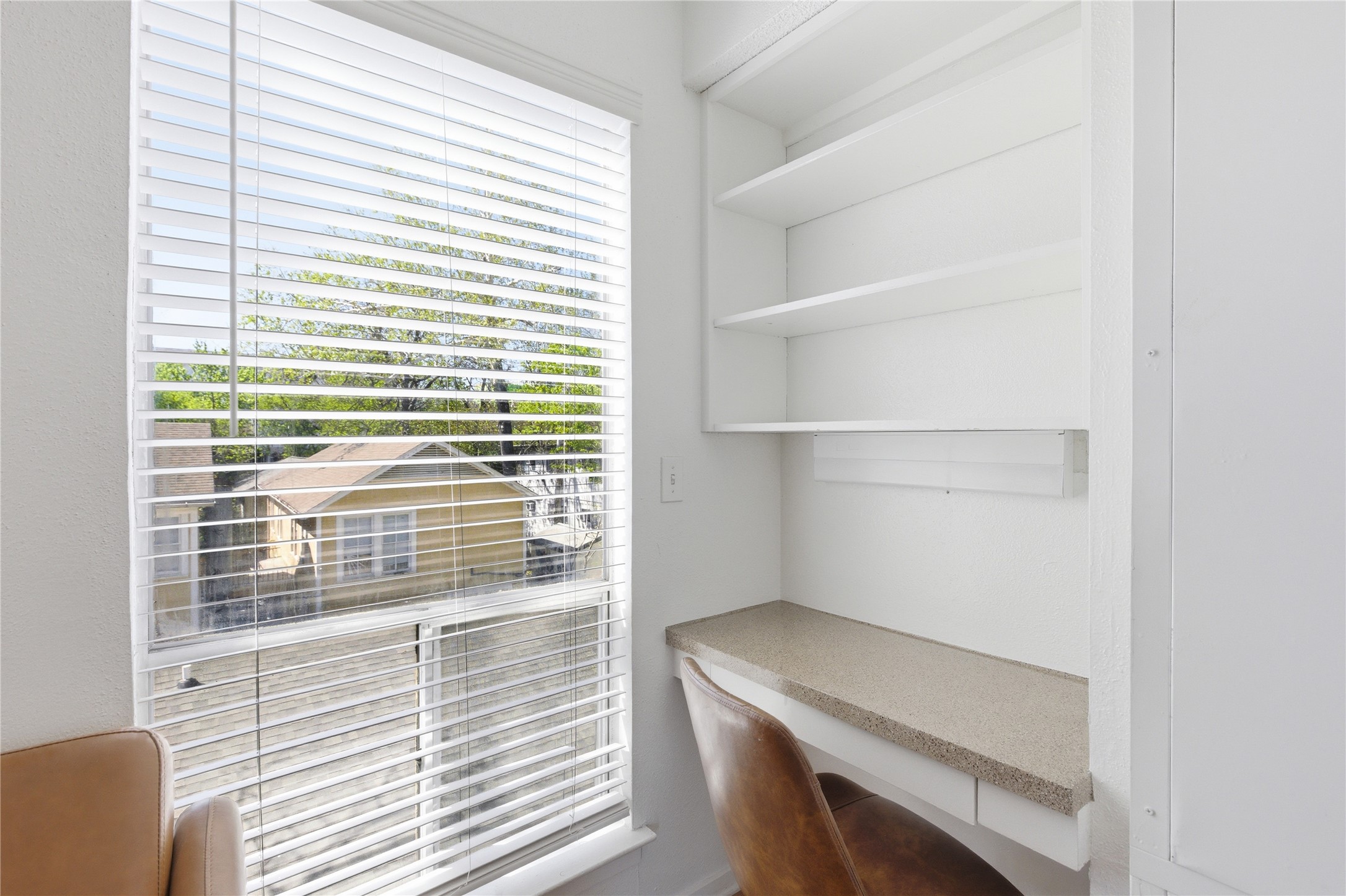 2808 Whitis Avenue, Unit C301 Austin, TX 78705 - Photo 4 of 12 a room that has a window in it