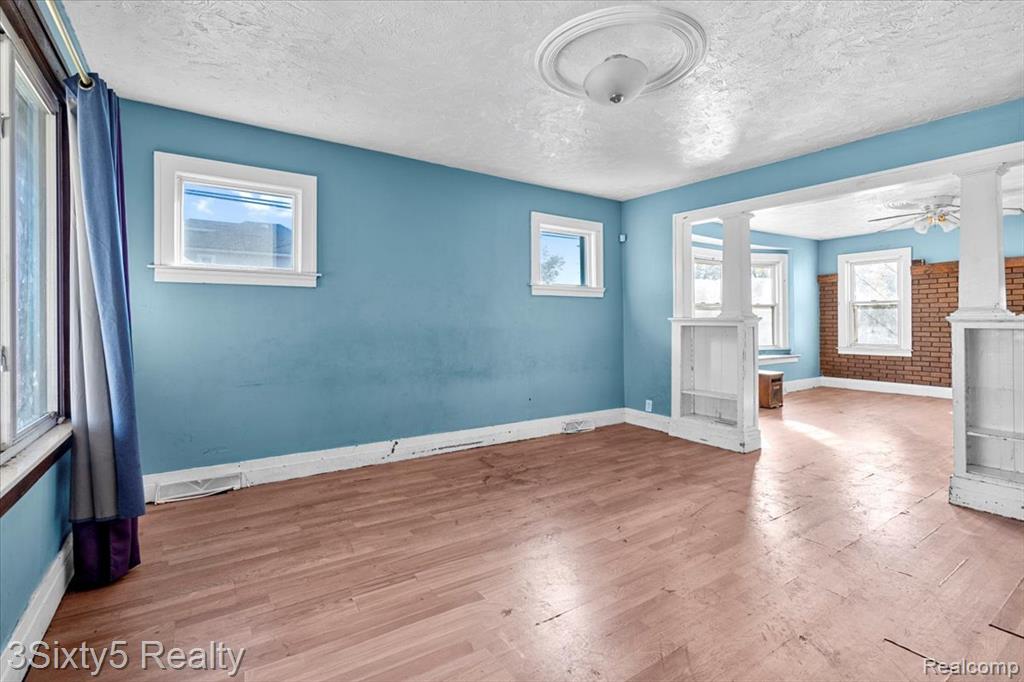 98 Leroy Street River Rouge, MI 48218 - Photo 8 of 27 Gallery Image 8