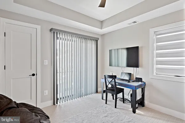 $8,997 | 1550 13th Street South, Arlington, VA 22204