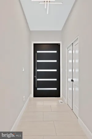 $8,997 | 1550 13th Street South, Arlington, VA 22204