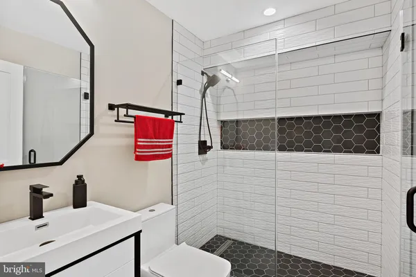 $8,997 | 1550 13th Street South, Arlington, VA 22204