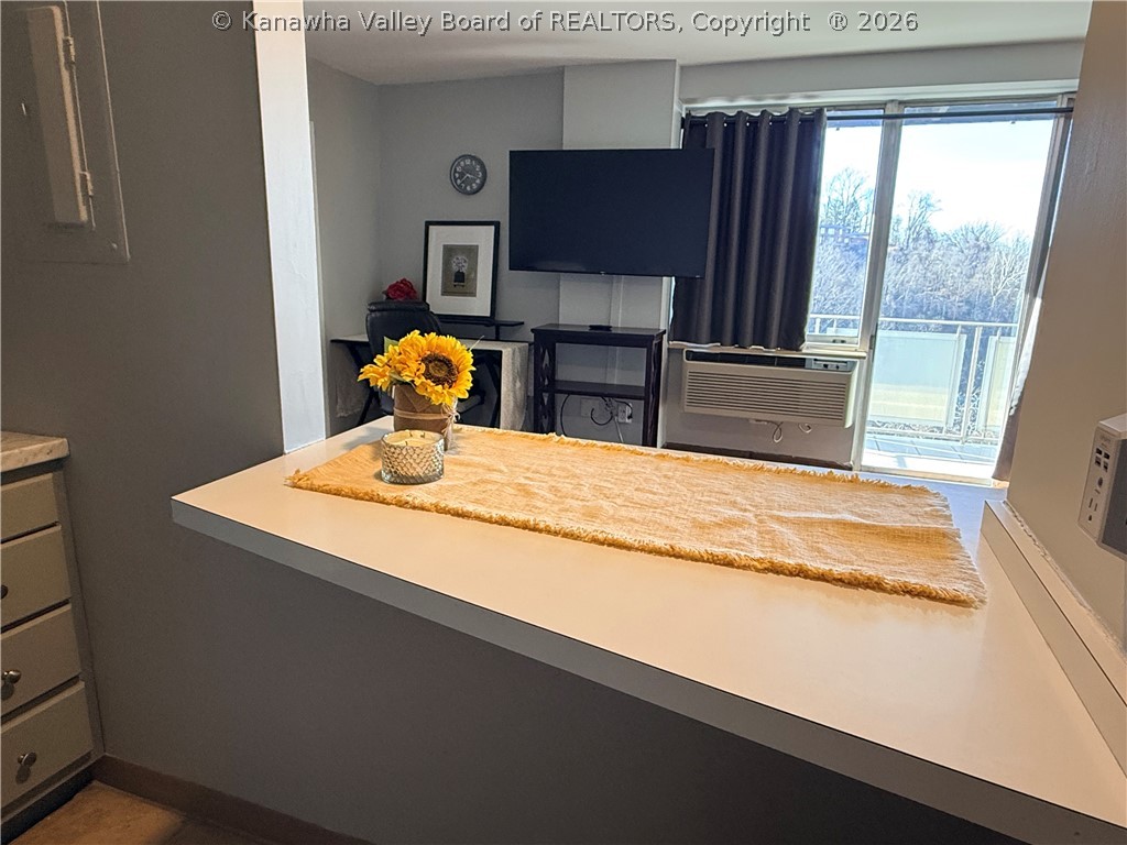 1800 Roundhill Road, Unit 907 Charleston, WV 25314 - Photo 5 of 26 Gallery Image 5