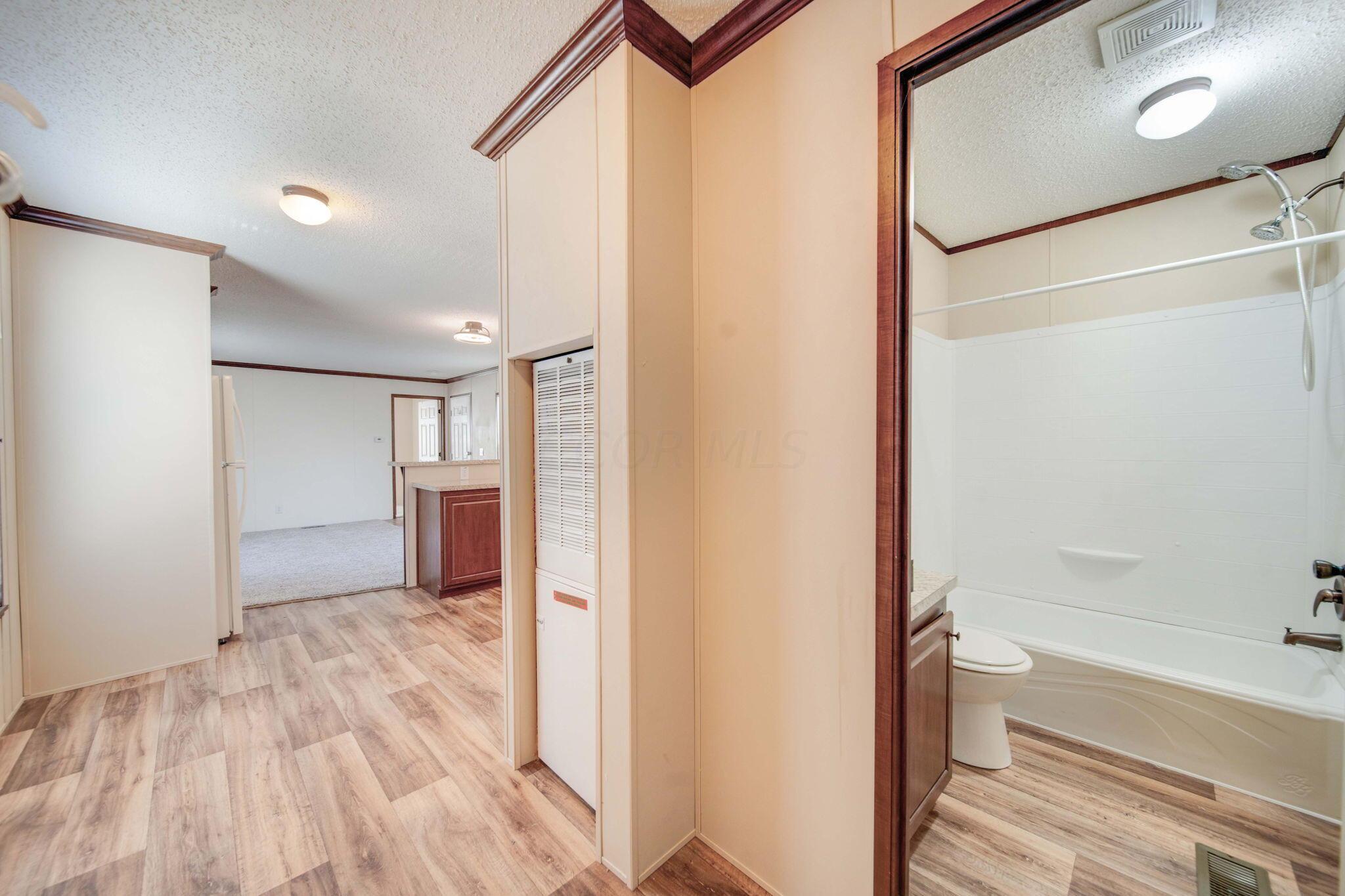 755 Stelzer Road, Unit 18 Columbus, OH 43219 - Photo 23 of 27 26-web-or-mls-DSC00843_4_5