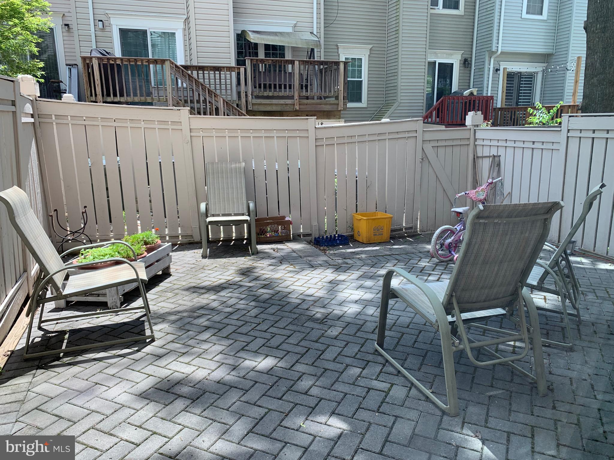 2430 Ridgehampton Court Reston, VA 20191 - Photo 2 of 20