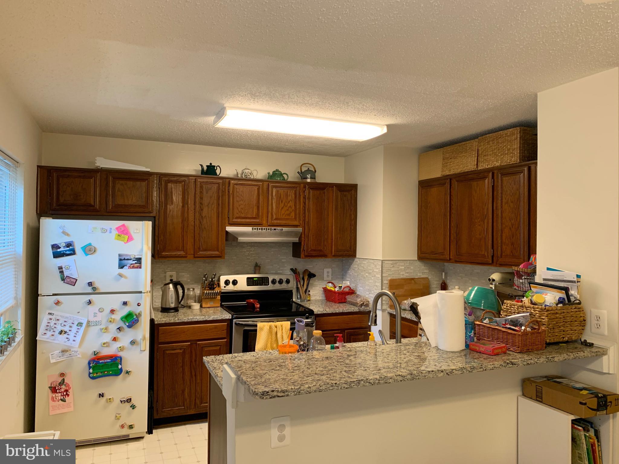 2430 Ridgehampton Court Reston, VA 20191 - Photo 3 of 20