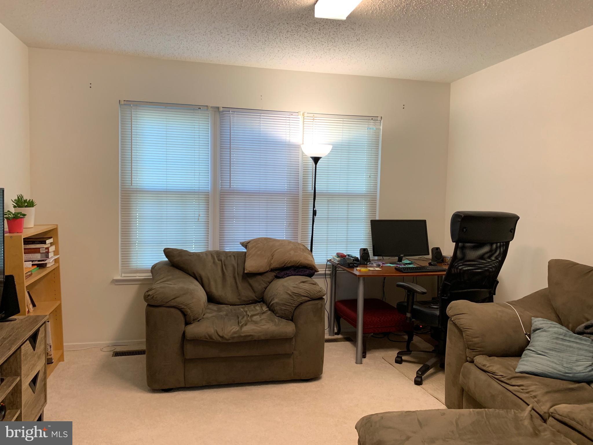 2430 Ridgehampton Court Reston, VA 20191 - Photo 4 of 20