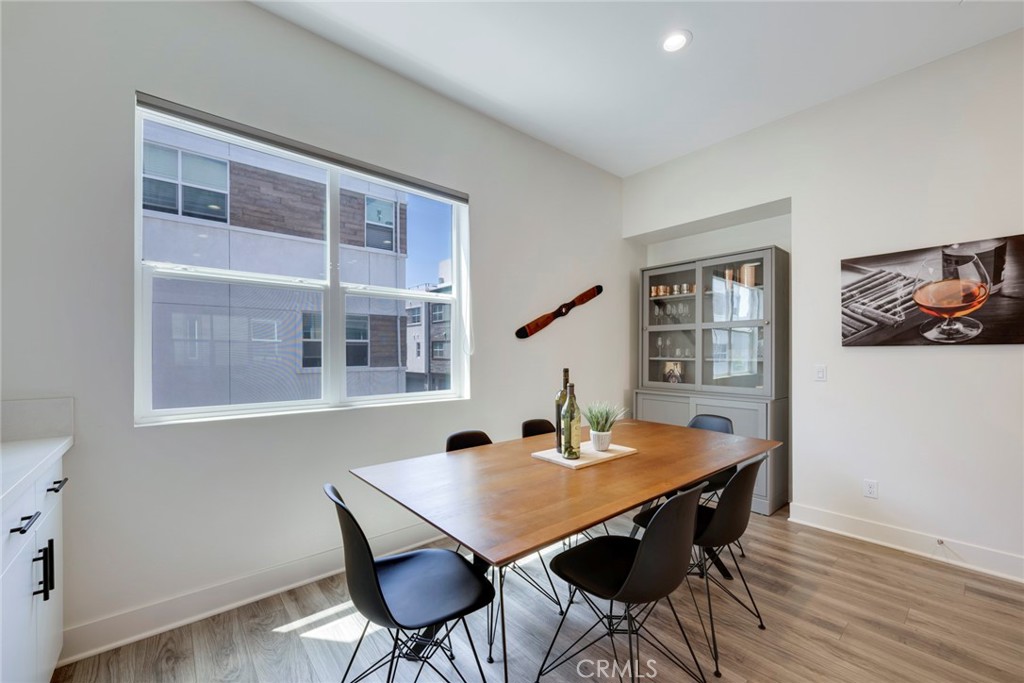 987 East Mason Lane, Unit 130 Anaheim, CA 92805 - Photo 23 of 48 Dining area