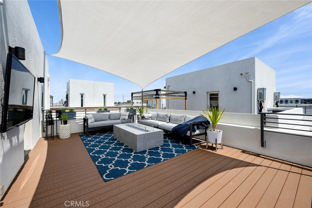 987 East Mason Lane, Unit 130 Anaheim, CA 92805 - Photo 42 of 48 Rooftop relaxation space!