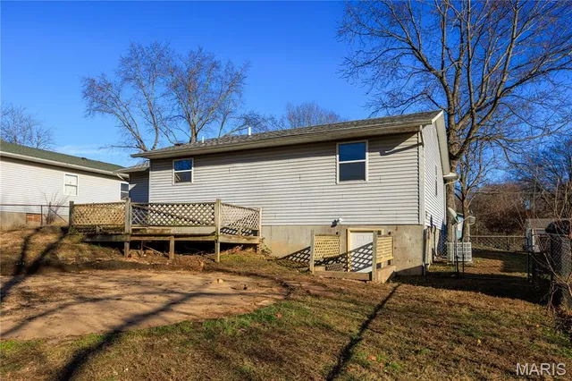 $205,000 | 425 Sycamore Street, Jackson, MO 63755