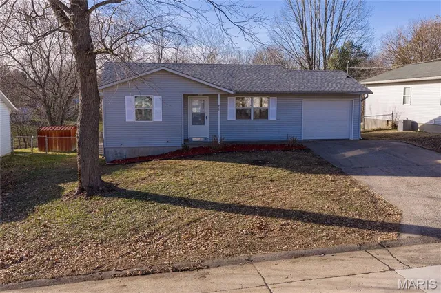 $205,000 | 425 Sycamore Street, Jackson, MO 63755