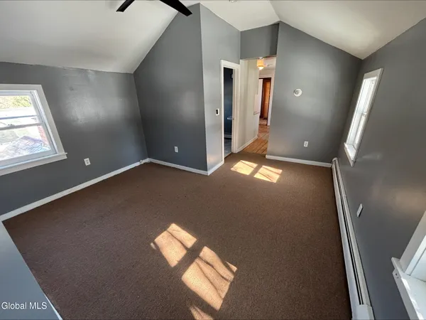 $1,225 | 372 Highway 43, Unit 2W, Stephentown, NY 12168