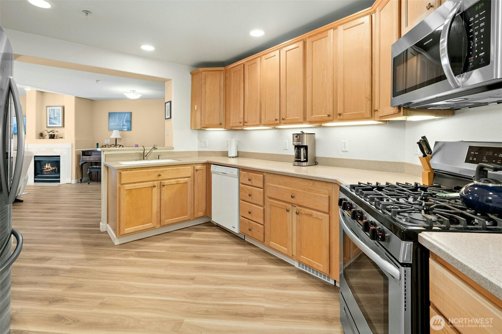 8500 Main Street, Unit F312 Edmonds, WA 98026 - Photo 11 of 32