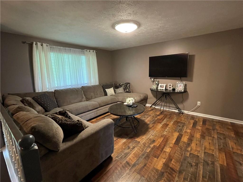 17 Truman Road Charleroi, PA 15022 - Photo 4 of 25 Gallery Image 4