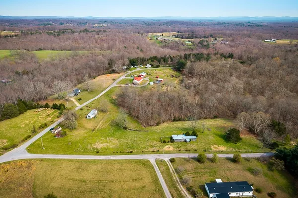 $134,900 | 262 Burristown Paradise Lane, Gainesboro, TN 38562