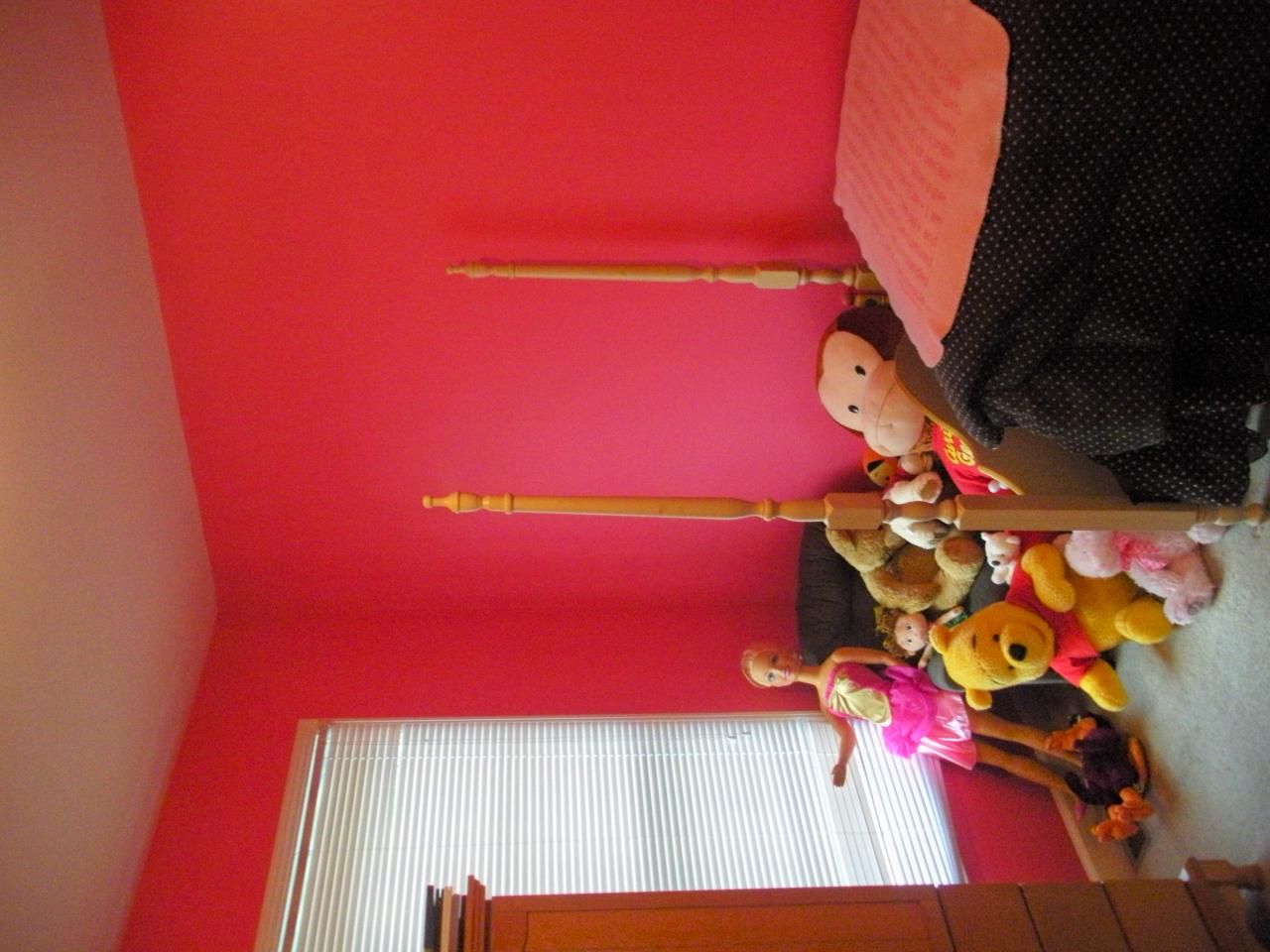 2914 Green Ridge Road Northwest Roanoke, VA 24019 - Photo 16 of 23 a view of a room with painted walls