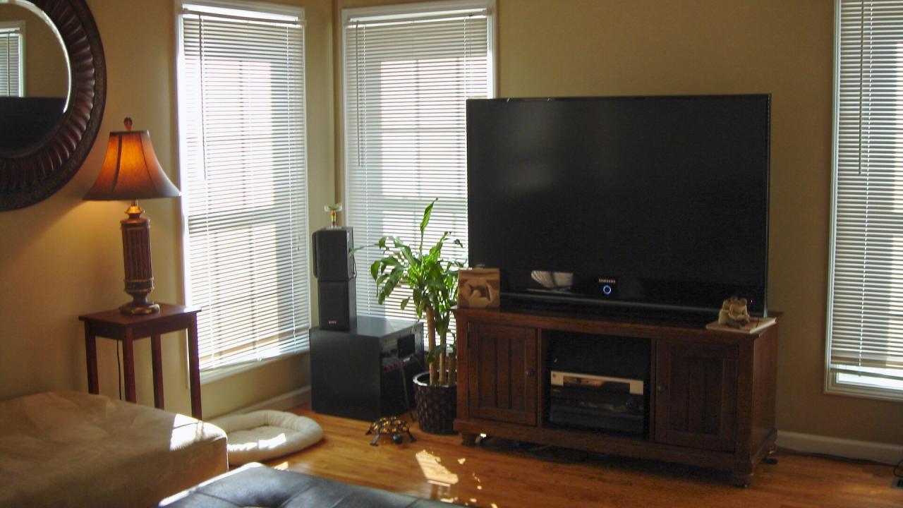 2914 Green Ridge Road Northwest Roanoke, VA 24019 - Photo 7 of 23 a living room with furniture and a fireplace