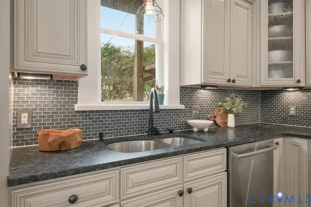 $709,900 | 2913 East Marshall Street, Richmond, VA 23223