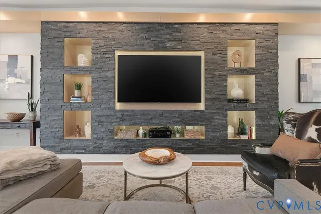 $709,900 | 2913 East Marshall Street, Richmond, VA 23223