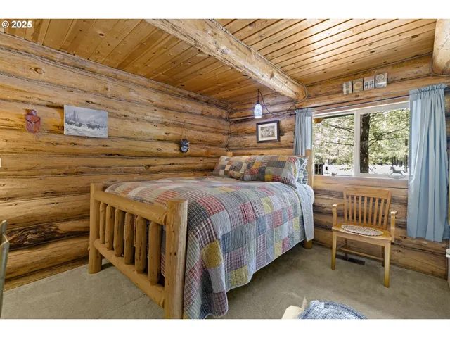 $684,900 | 140643 Kamloop Lane, Gilchrist, OR 97737