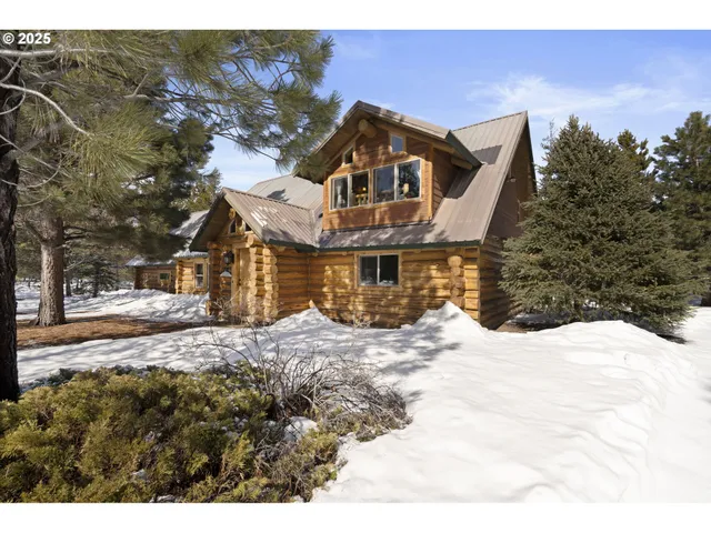 $684,900 | 140643 Kamloop Lane, Gilchrist, OR 97737