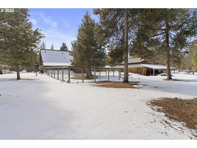 $684,900 | 140643 Kamloop Lane, Gilchrist, OR 97737