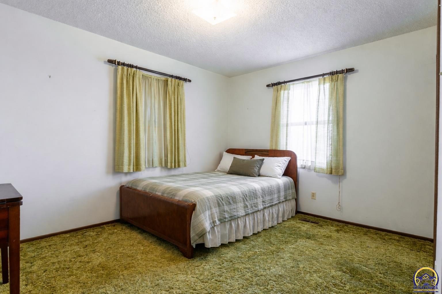 6220 Northeast Kincaid Road Topeka, KS 66617 - Photo 15 of 46