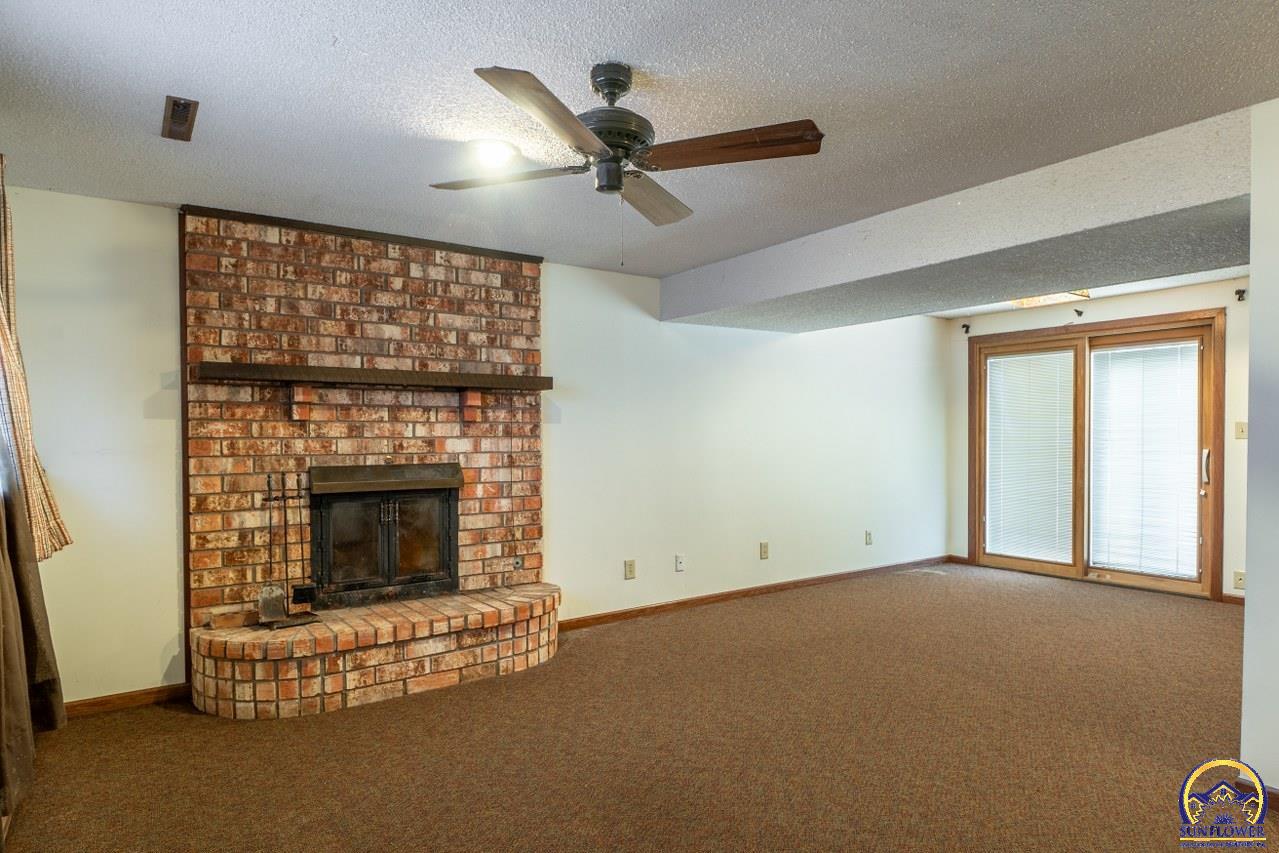 6220 Northeast Kincaid Road Topeka, KS 66617 - Photo 17 of 46 Family Room