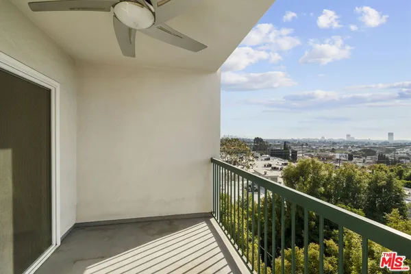 $4,950 | 8550 Holloway Drive, Unit 405, West Hollywood, CA 90069