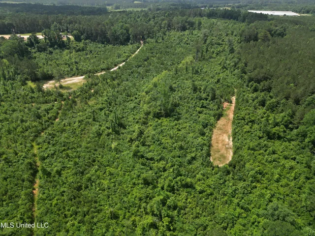 $279,400 | 2337 Co Road, Bay Springs, MS 39422