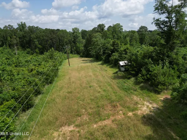 $279,400 | 2337 Co Road, Bay Springs, MS 39422