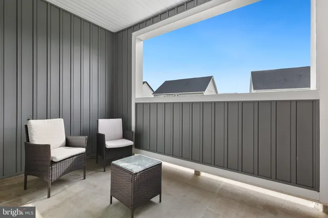 a view of building with yard