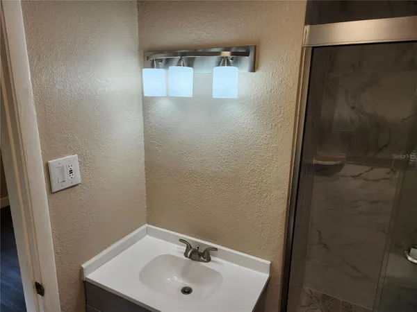 $2,100 | 3246 Northeast 7th Lane, Ocala, FL 34470