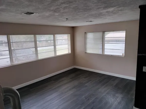 $2,100 | 3246 Northeast 7th Lane, Ocala, FL 34470