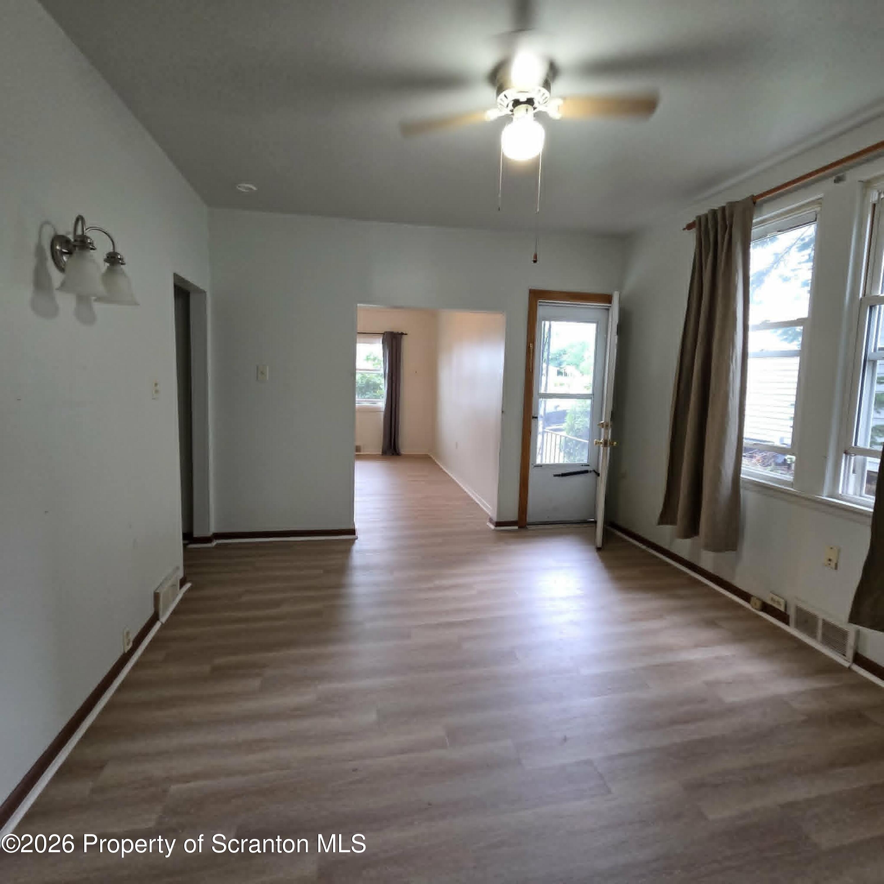 140 East Grove Street Taylor, PA 18517 - Photo 3 of 16 Dining Room