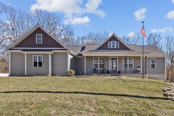 $649,000 | 5601 Forest Drive, Hillsboro, MO 63050