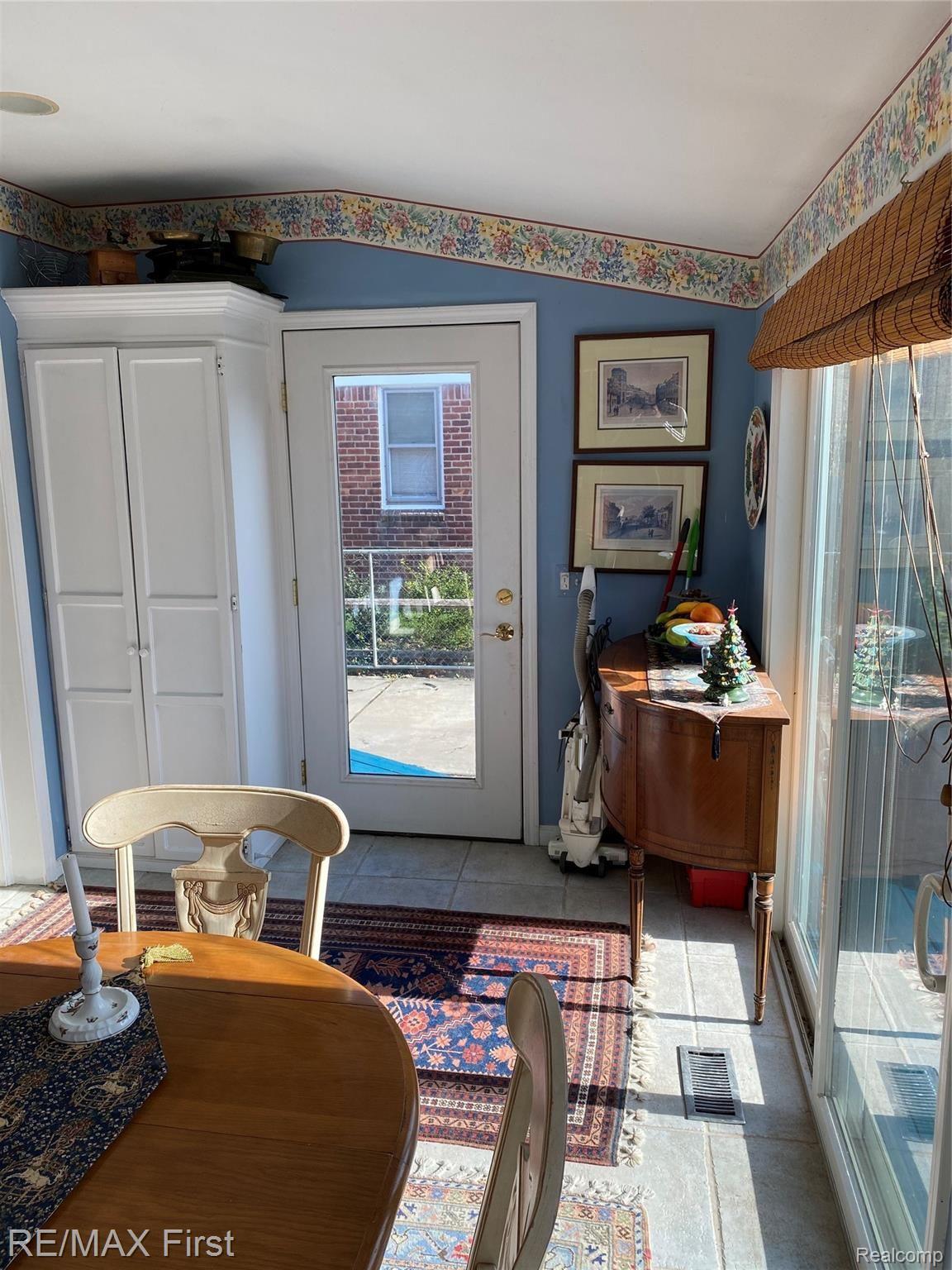 123 Normandy Road Royal Oak, MI 48073 - Photo 33 of 88 7F42C278-3B71-4957-8AE3-C891820B0812.jpeg