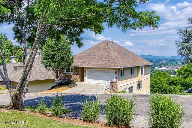 $1,100,000 | 452 Maggie Mack Lane, Sevierville, TN 37862