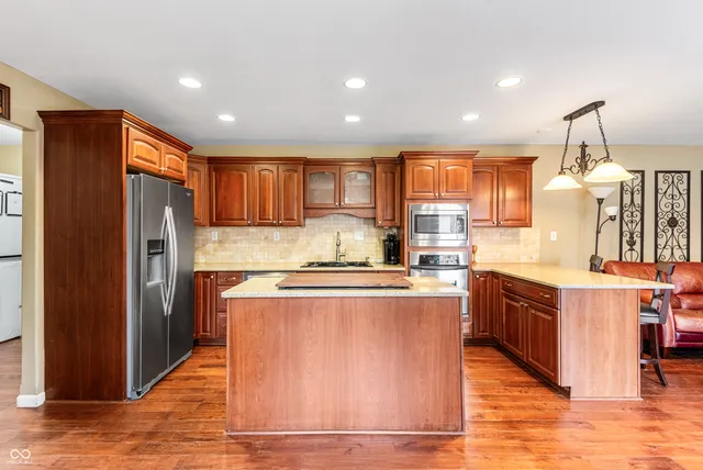 $625,000 | 6370 State Road 46, Columbus, IN 47201