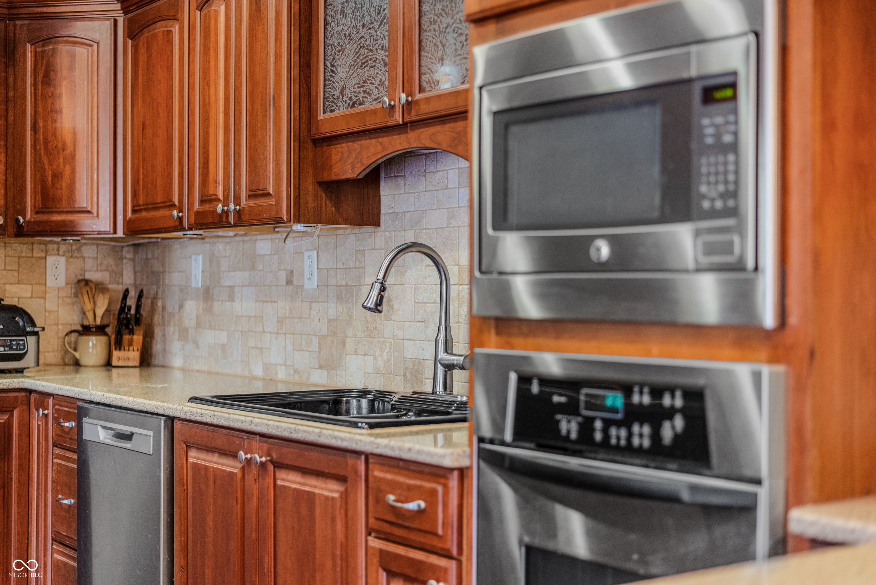 6370 State Road 46 Columbus, IN 47201 - Photo 17 of 58