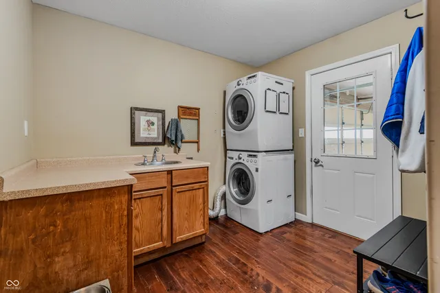 $625,000 | 6370 State Road 46, Columbus, IN 47201