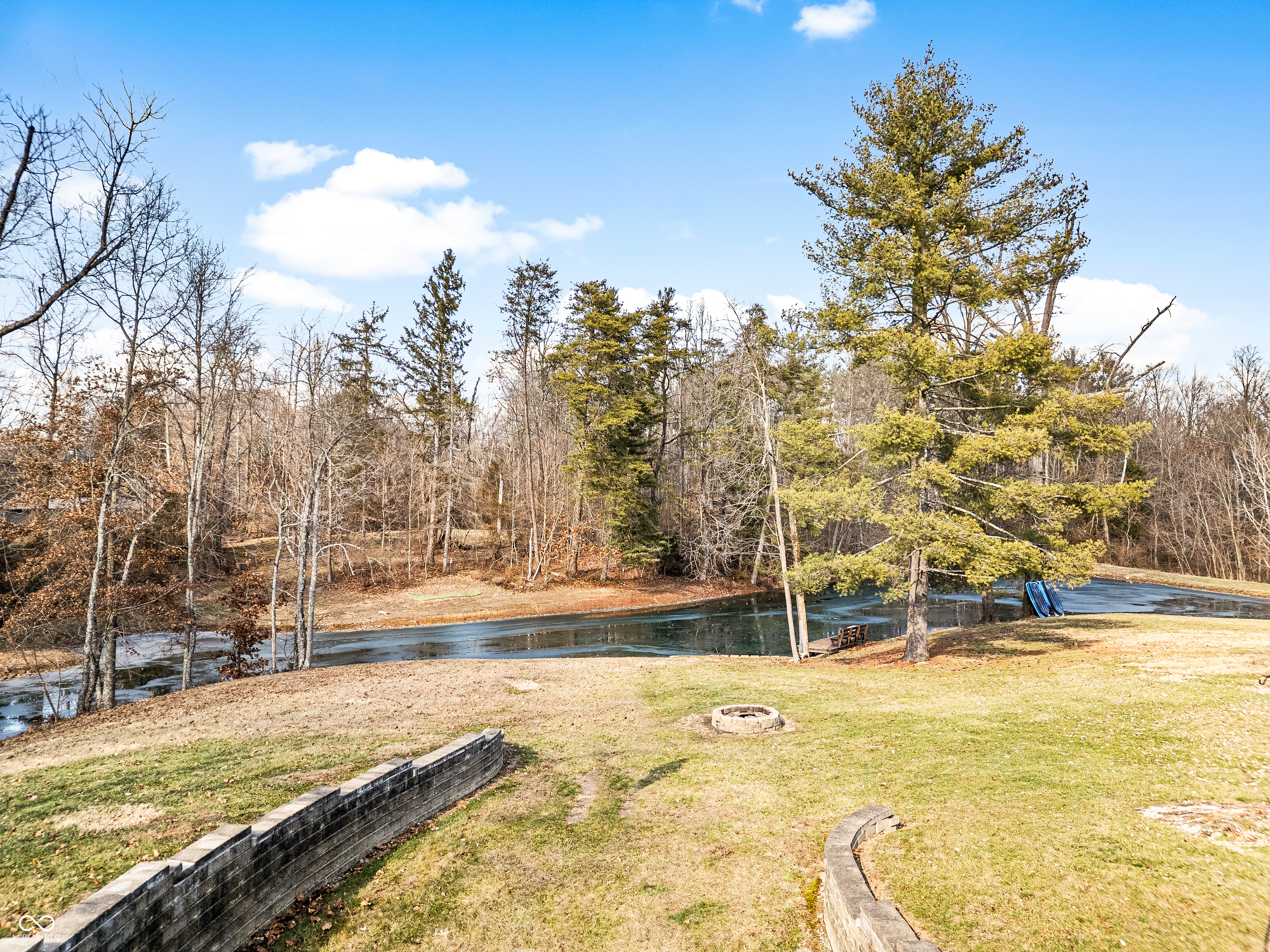 6370 State Road 46 Columbus, IN 47201 - Photo 2 of 58