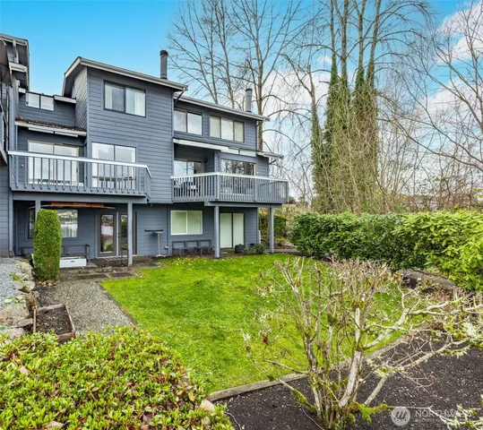 $650,000 | 610 East Lake Stevens Road, Unit 102, Lake Stevens, WA 98258