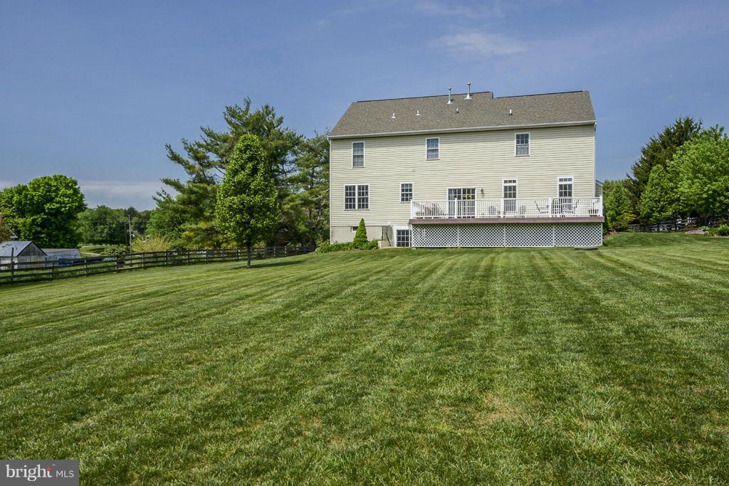 18323 Upper Beckleysville Road Hampstead, MD 21074 - Photo 22 of 23 Exterior (Rear)