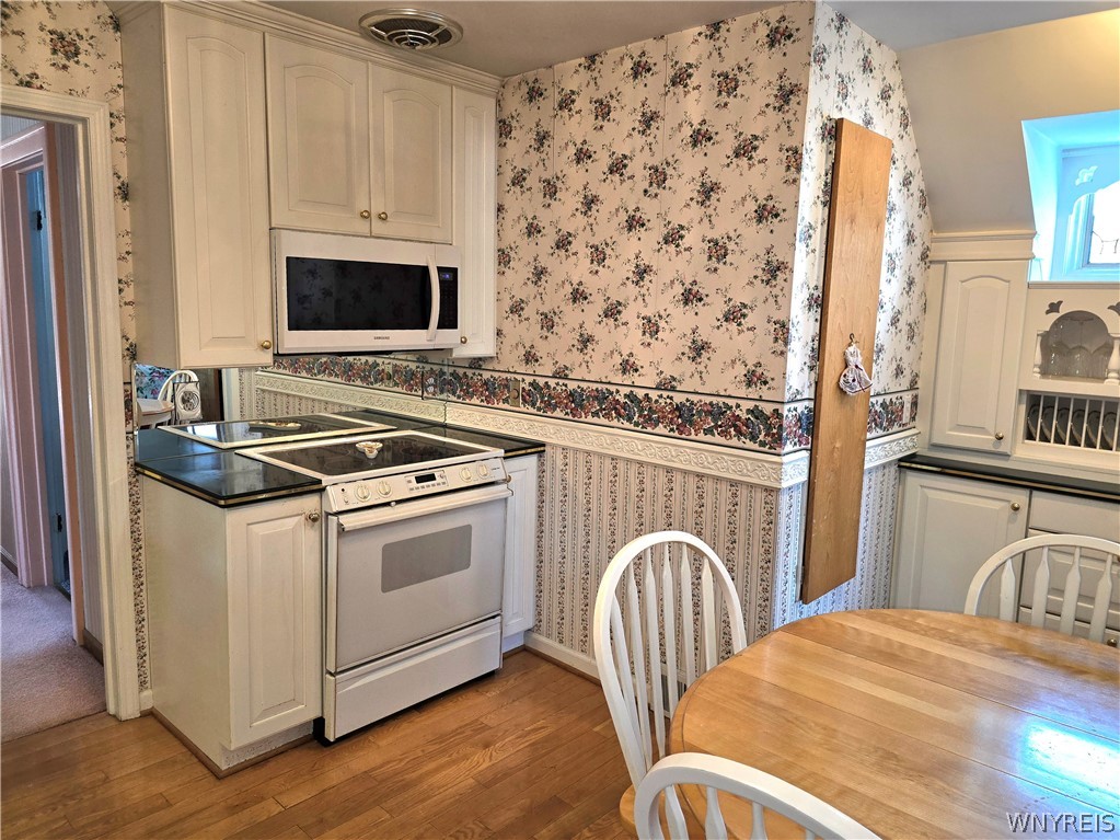 36 Dellwood Road Amherst, NY 14226 - Photo 5 of 45