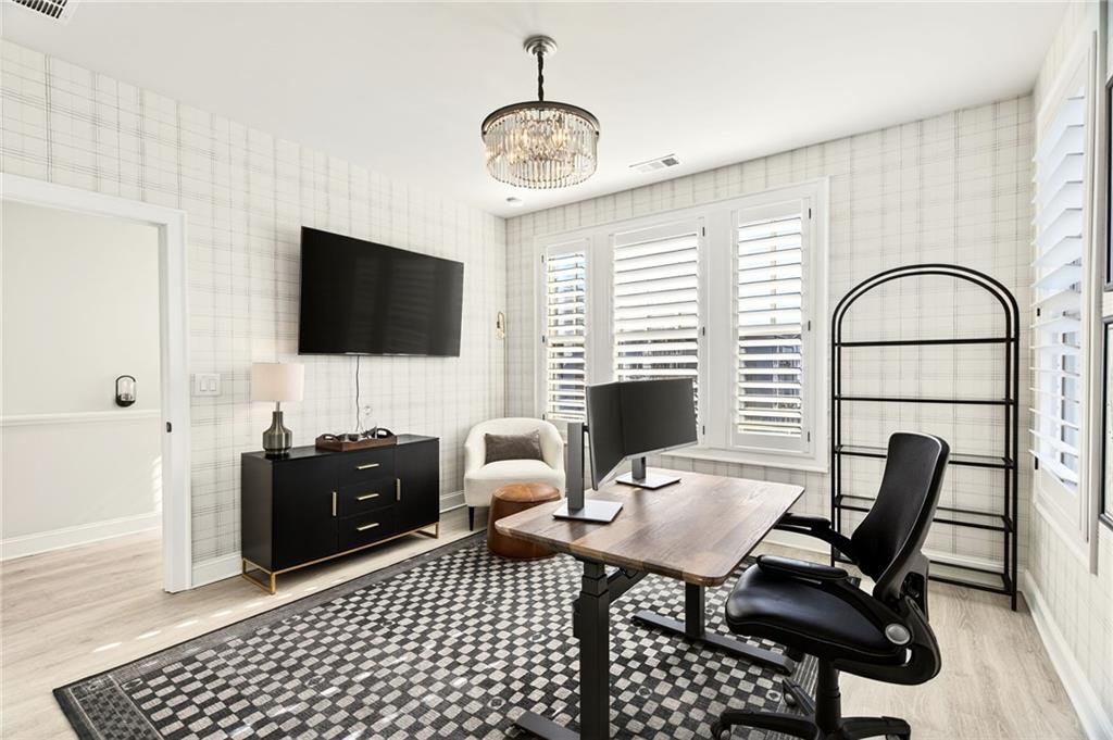 4342 Parkside Place Atlanta, GA 30342 - Photo 24 of 40