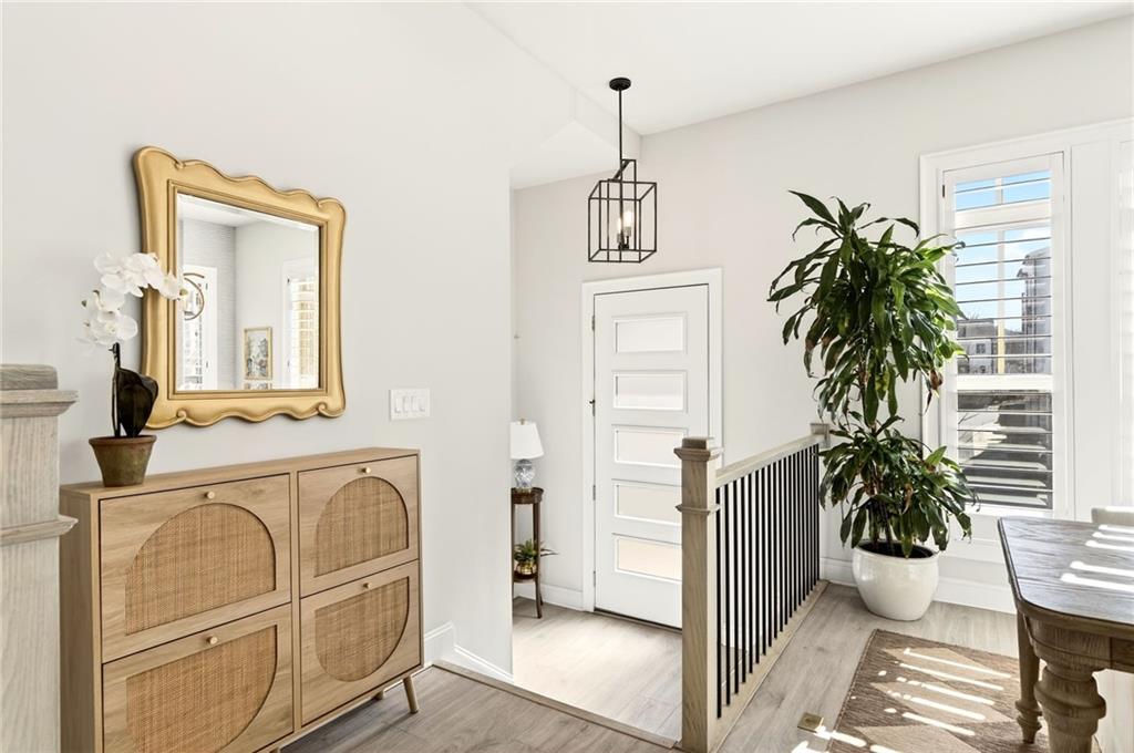 4342 Parkside Place Atlanta, GA 30342 - Photo 3 of 40