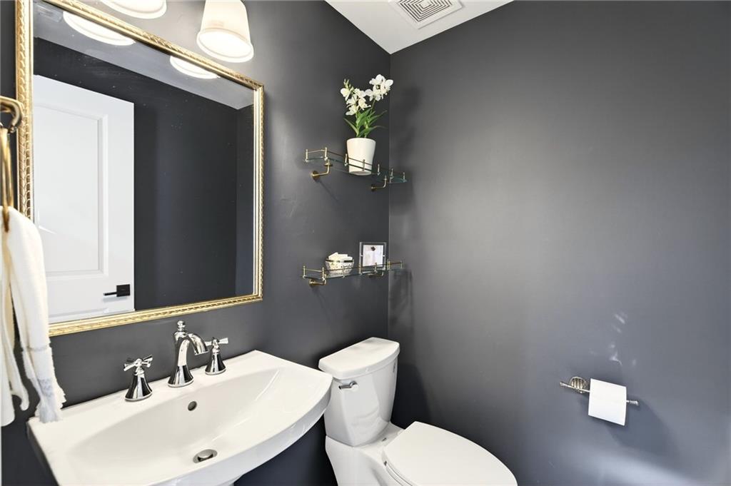 4342 Parkside Place Atlanta, GA 30342 - Photo 10 of 40