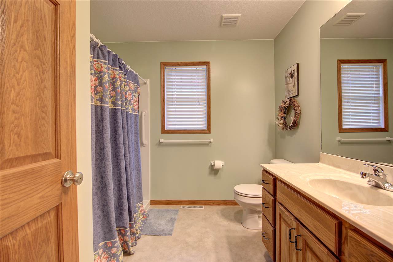 507 Mill Ridge Road Clinton, IA 52732 - Photo 5 of 20 Gallery Image 5